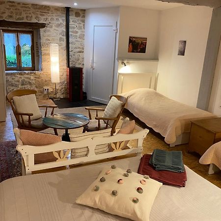 Chambre D'Hotes Les 3 Cochons D'Olt Arcambal Exterior photo